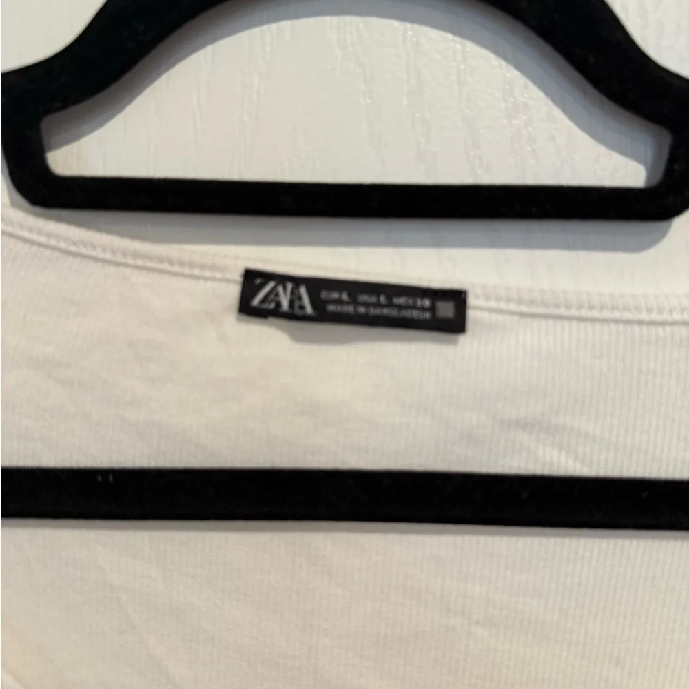 Zara white Short Sleeve Tee - Picture 2 of 3